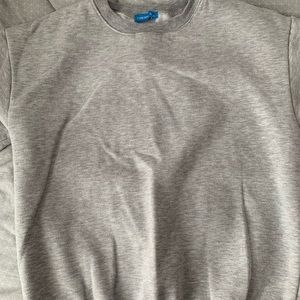 Grey plain crewneck